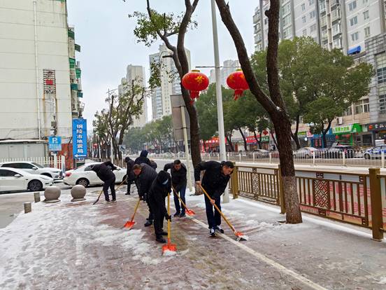 公司積極參與主城區(qū)除冰鏟雪